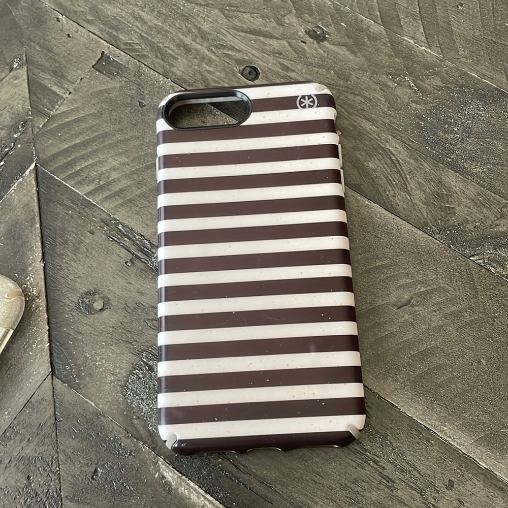 iPhone 8 Plus speck phone case